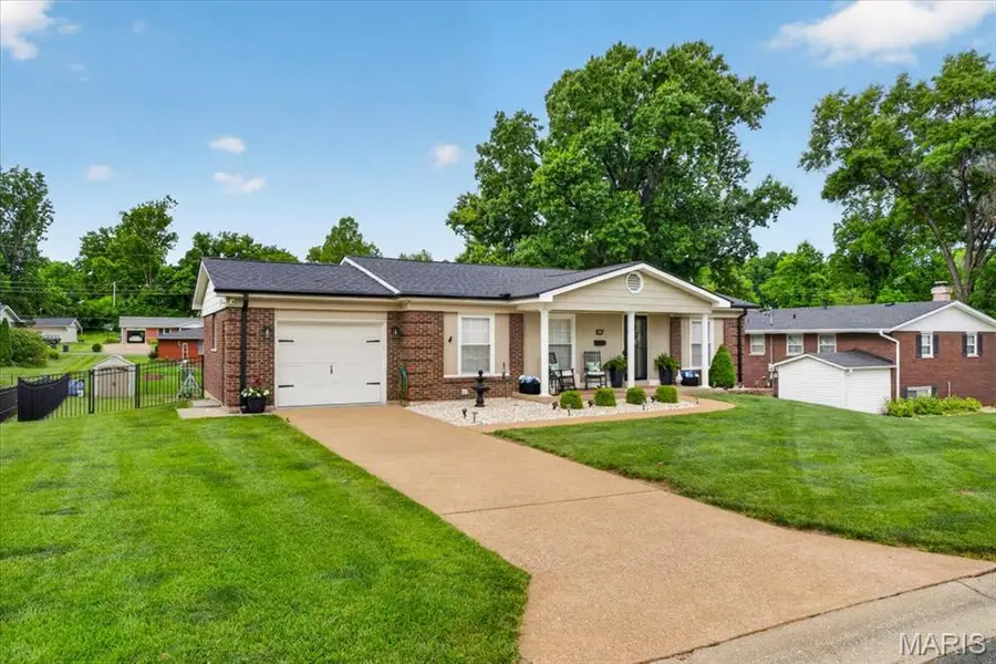 965 N Metter Avenue, Columbia, IL 62236 - #3