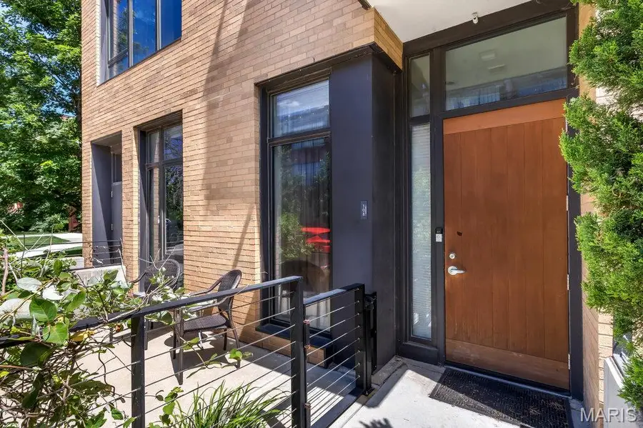 4101 Laclede Avenue #108, Saint Louis, MO 63108 - #2