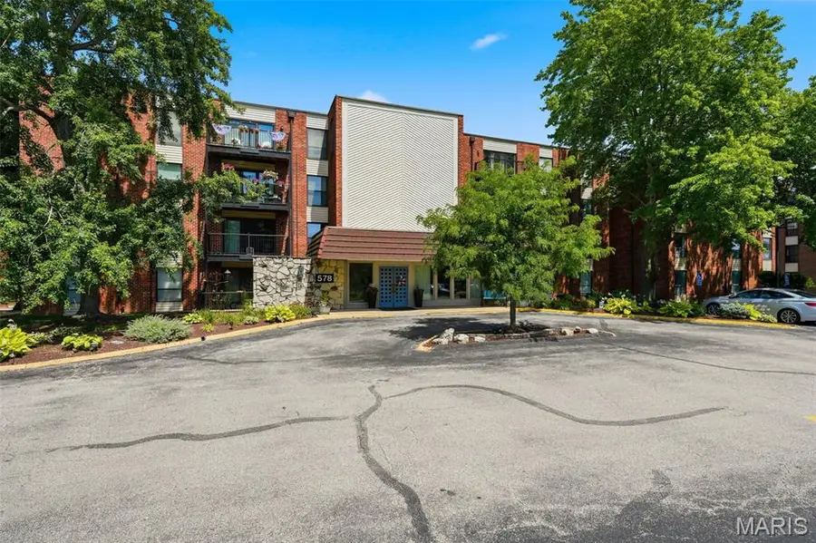 578 Sarah Lane #206, Saint Louis, MO 63141 - #2