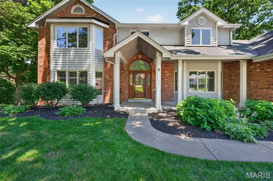 4 Woodford Place, Saint Charles, MO 63301 - #2