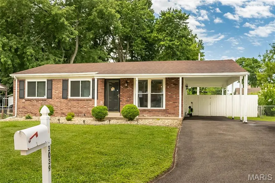 3039 Charmbrook Lane, Maryland Heights, MO 63043 - #2