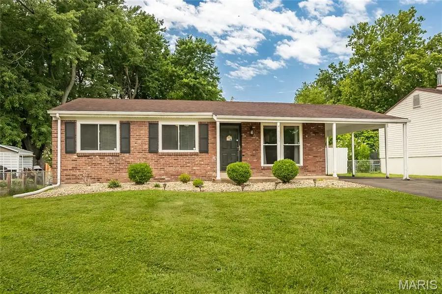 3039 Charmbrook Lane, Maryland Heights, MO 63043 - #3