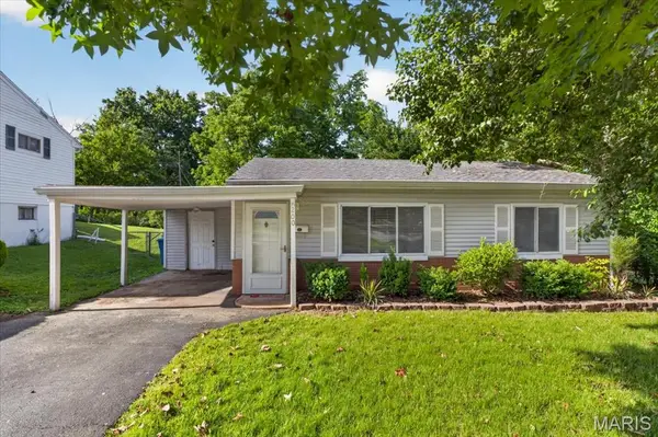 200 Hillcrest Boulevard, Ballwin, MO 63021