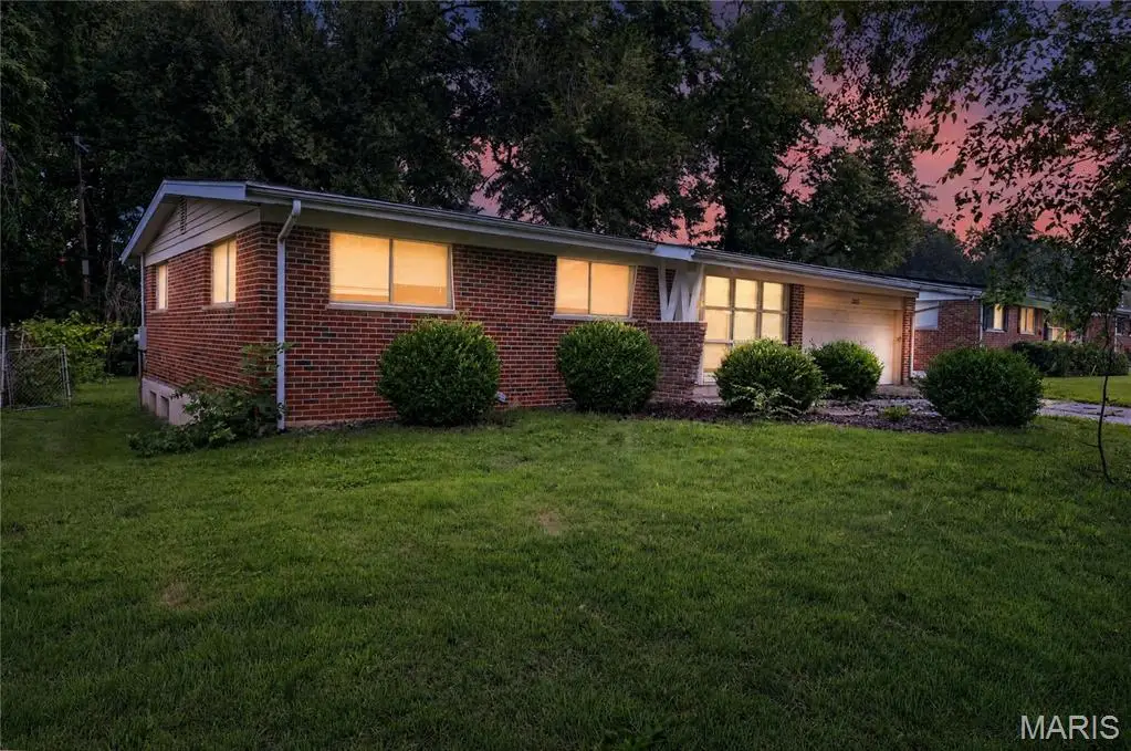 2365 Hallwood Drive, Saint Louis, MO 63136 - #1