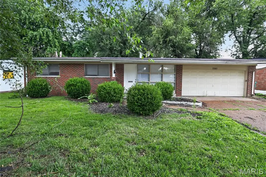 2365 Hallwood Drive, Saint Louis, MO 63136 - #2