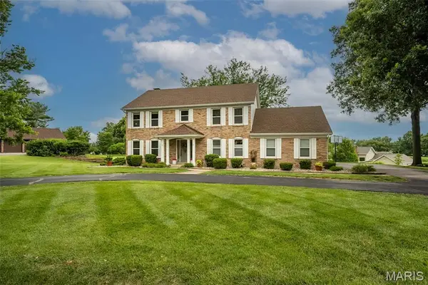 308 Willowpointe Drive, St Charles, MO 63304