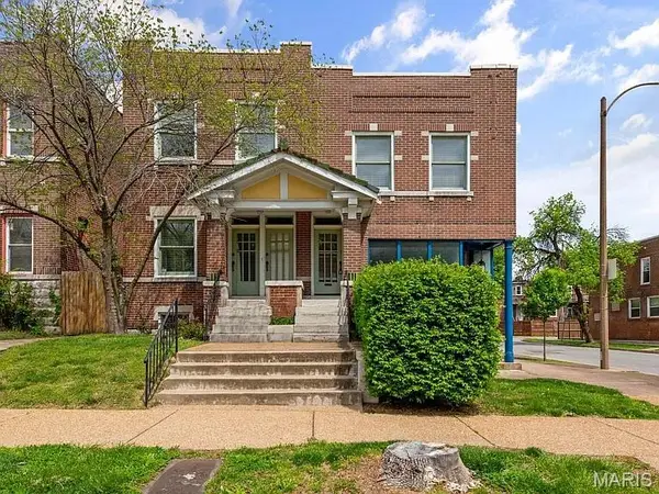 2901 Sidney Street, St Louis, MO 63104