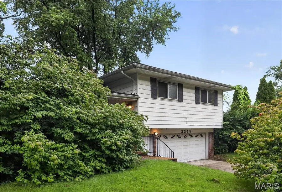 2245 N Elizabeth Avenue, Florissant, MO 63031 - #2