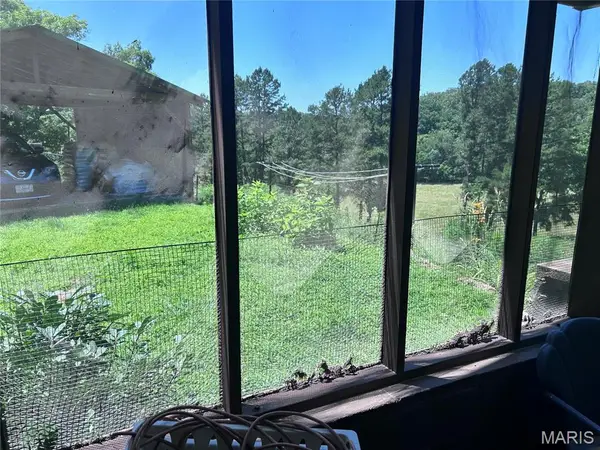 183 Kehner Road, Steelville, MO 65565