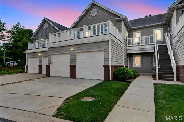 719 Windberry Court, Oakland, MO 63122