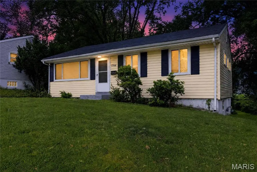 7744 Ellington Drive, Saint Louis, MO 63121 - #2