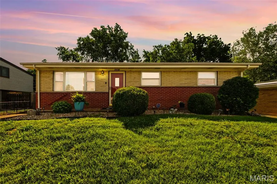 6908 Howdershell Road, Hazelwood, MO 63042 - #2