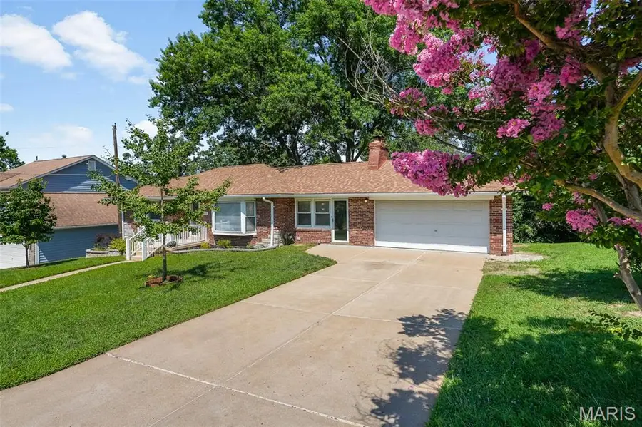 3611 Forest Dale Drive, Saint Louis, MO 63125 - #2