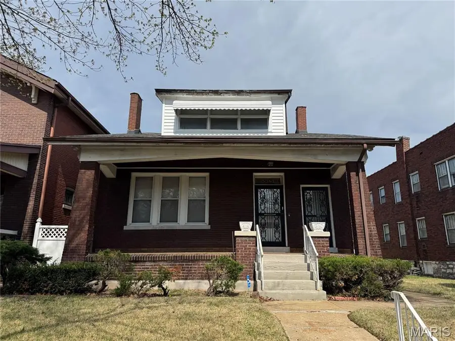5381 Queens Avenue, Saint Louis, MO 63115 - #2