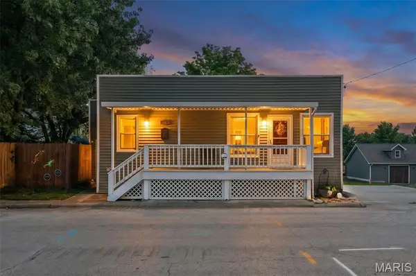 415 Mcdonough Street, St Charles, MO 63301