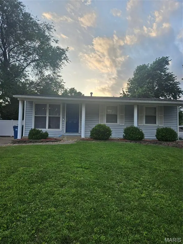921 Gustane Drive, St Charles, MO 63301