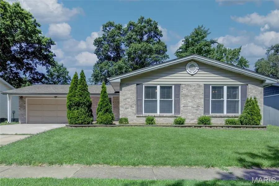 343 Turfwood Drive, Ballwin, MO 63021 - #2