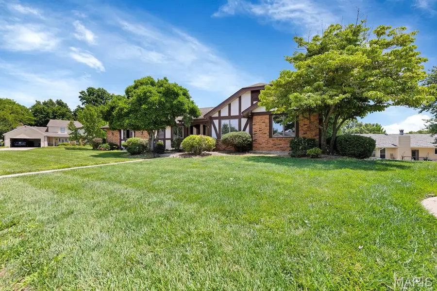 1 Wood Eagles Court, Saint Charles, MO 63303 - #3