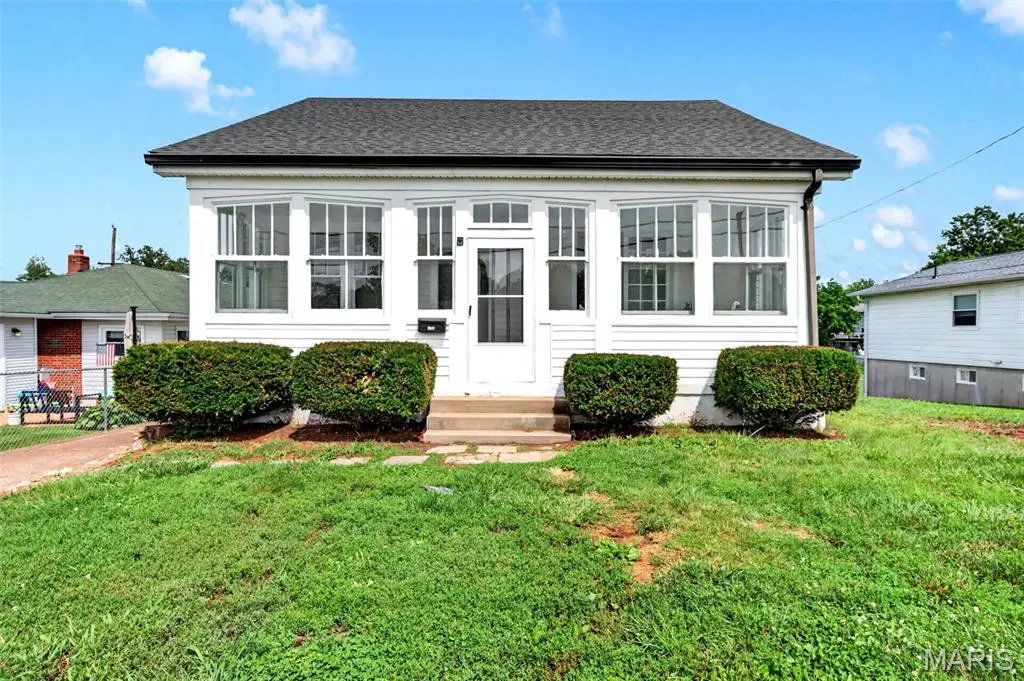 8706 Valcour Avenue, Saint Louis, MO 63123 - #1