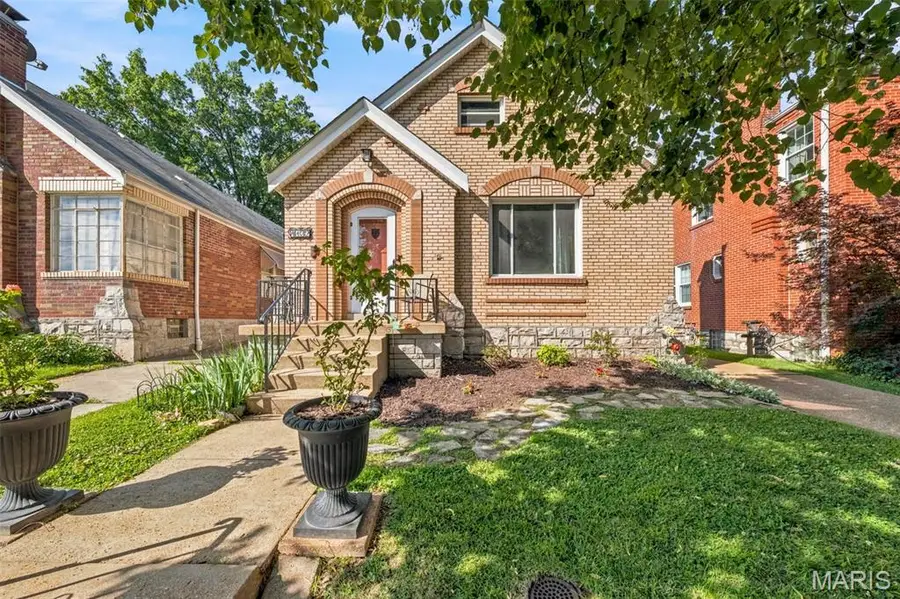 4132 Tyrolean Avenue, Saint Louis, MO 63116 - #3