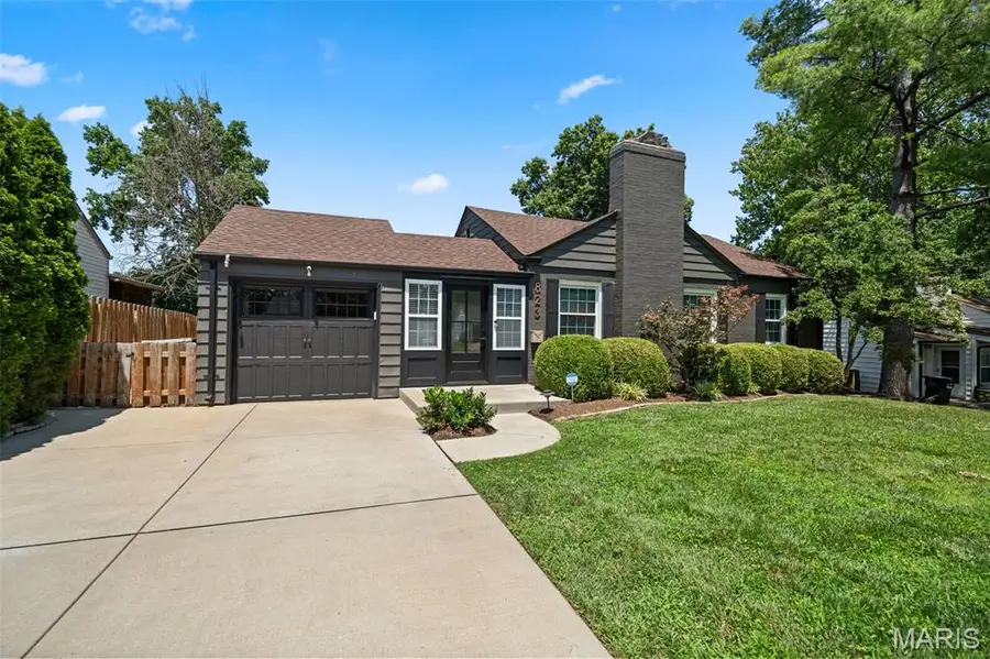 823 Victoria Place, Glendale, MO 63122 - #2
