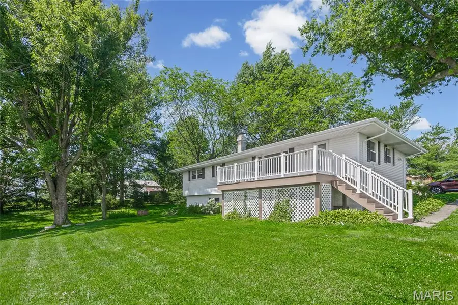 8320 Hilltop Drive, Lebanon, IL 62254 - #3