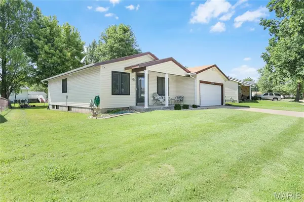 15575 Fox Plains Drive, Florissant, MO 63034