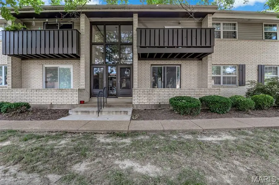 128 Shadalane Unit #a Walk, Ballwin, MO 63011 - #2