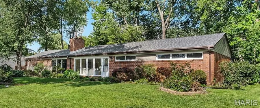 416 Tanglewood Drive, Saint Louis, MO 63124 - #2