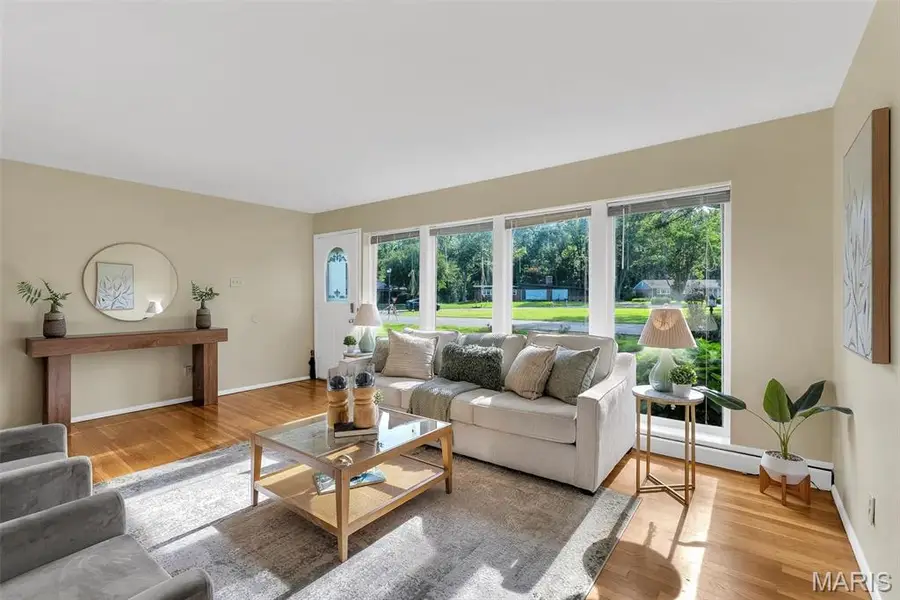 416 Tanglewood Drive, Saint Louis, MO 63124 - #3
