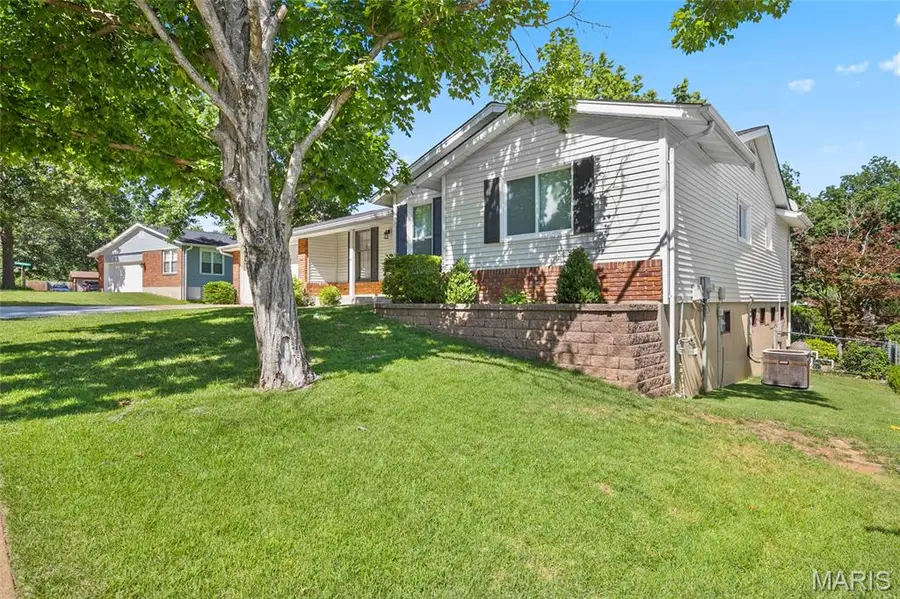 5812 Birch Hollow Drive, Saint Louis, MO 63129 - #2