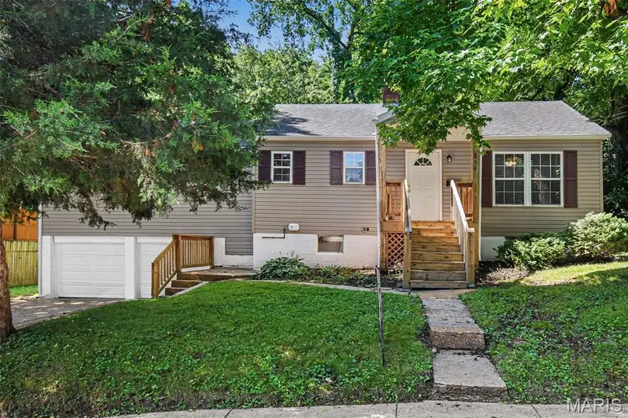 824 N Forest Avenue, Webster Groves, MO 63119 - #2