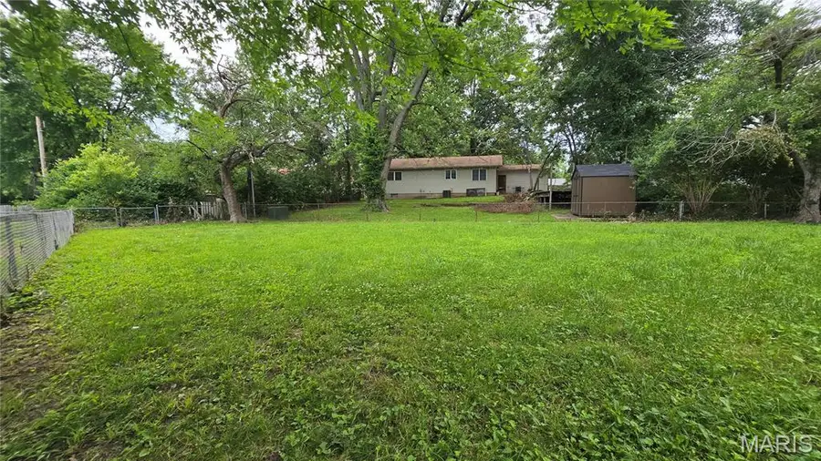 11289 Aspen Woods Drive, Saint Louis, MO 63138 - #2