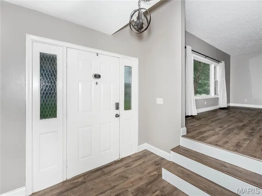 202 Willow Drive, Collinsville, IL 62234 - #3