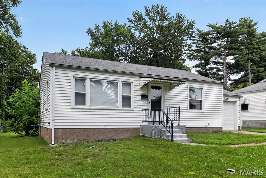 1053 Gabriel Drive, Saint Louis, MO 63137 - #3