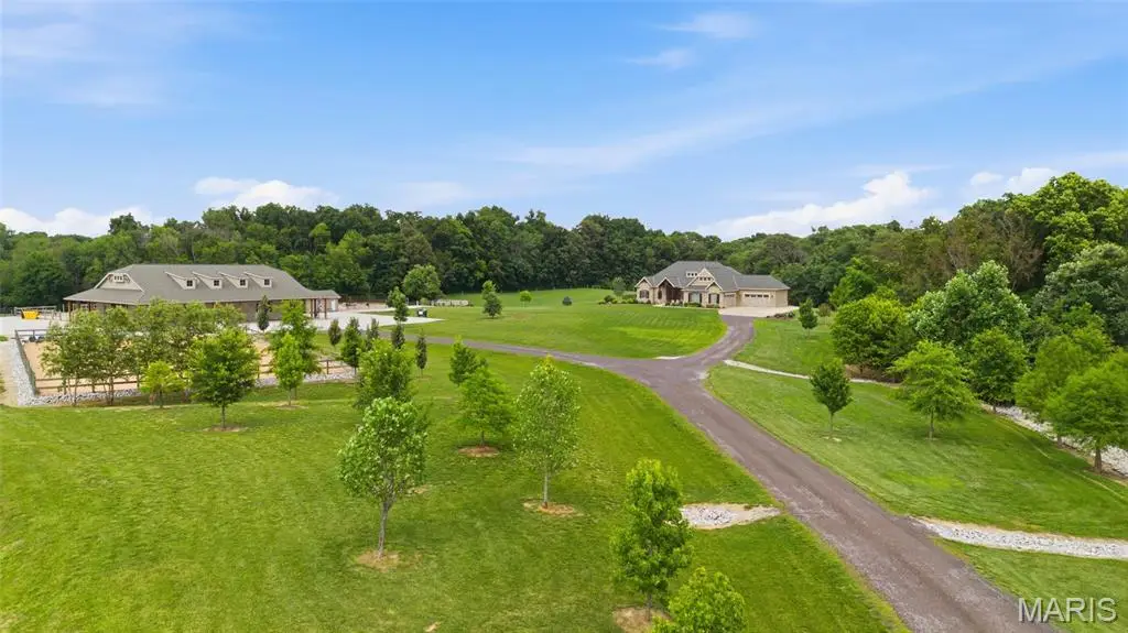 9420 Gilmore Lake Road, Columbia, IL 62236 - #1