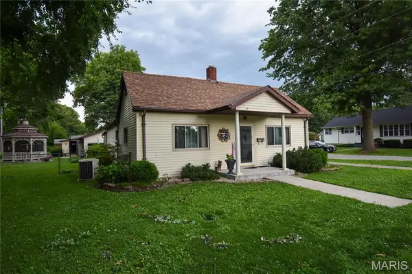 301 W 3rd North Street, Mount Olive, IL 62069