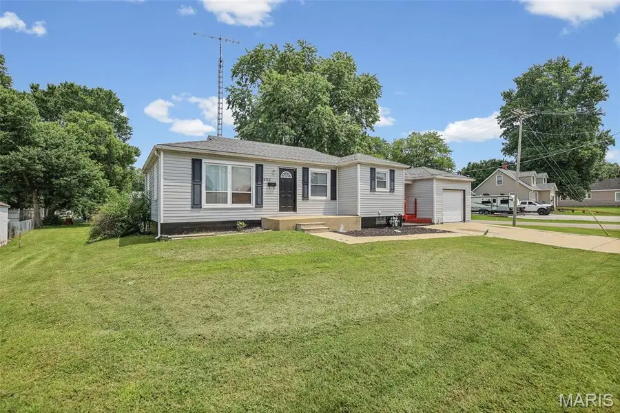 202 Byrn Street, Troy, IL 62294 - #2