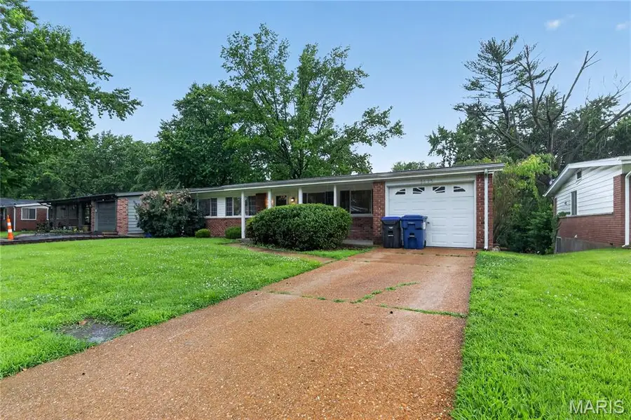 3625 Hambletonian Drive, Florissant, MO 63033 - #3