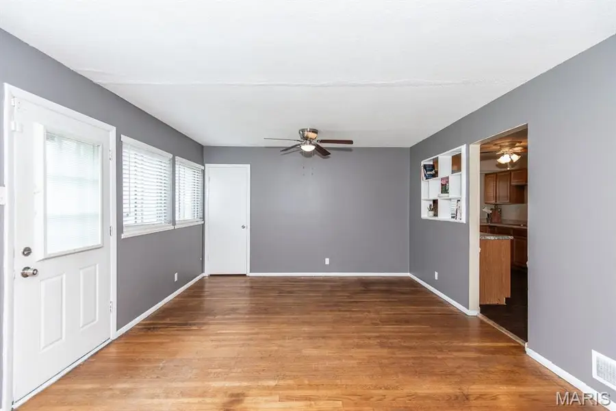 10205 Gourock Drive, Saint Louis, MO 63137 - #3