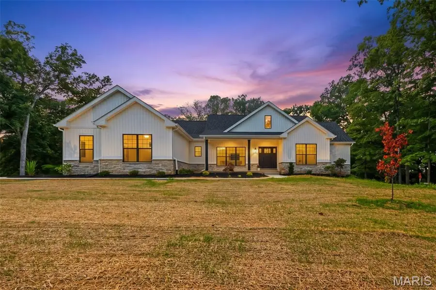 15 Woodline Drive, Winfield, MO 63389 - #2