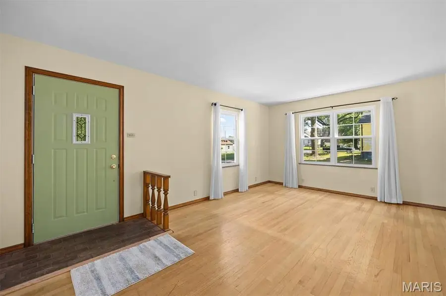 25 Roselawn Avenue, Fairview Heights, IL 62208 - #2