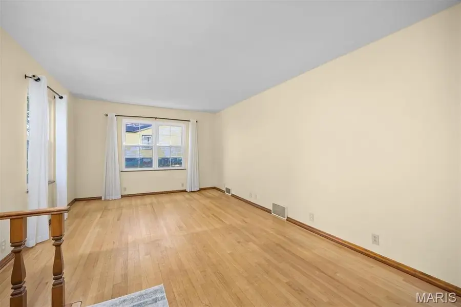 25 Roselawn Avenue, Fairview Heights, IL 62208 - #3