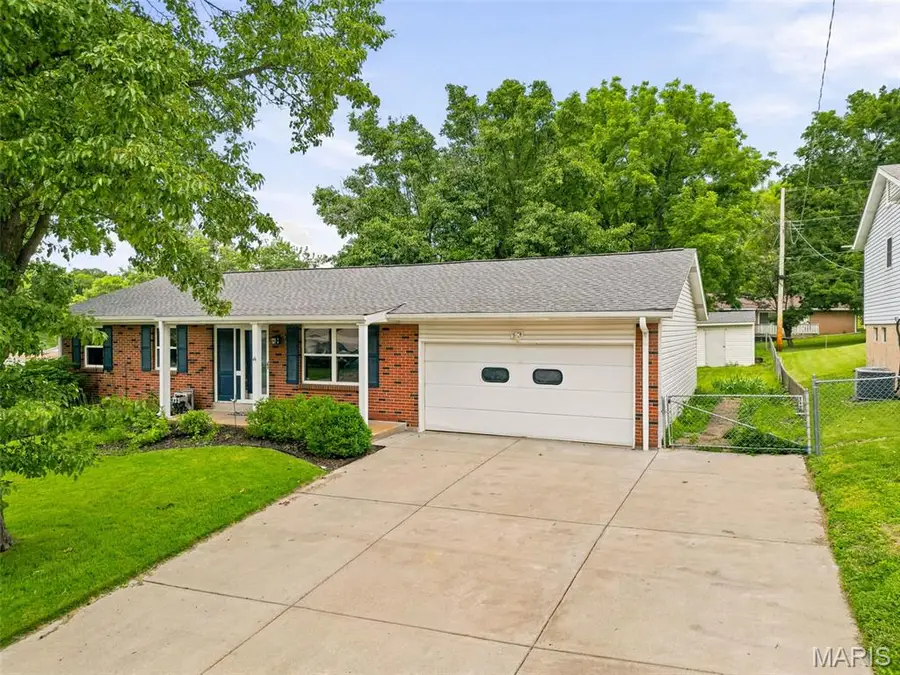 3350 Greenbridge Drive, Bridgeton, MO 63044 - #3