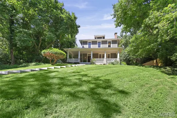 26 Kingston Drive, Belleville, IL 62223