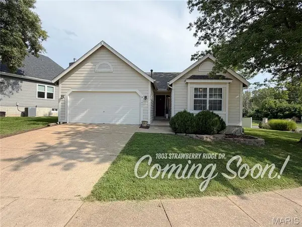 1803 Strawberry Ridge Drive, Ballwin, MO 63021