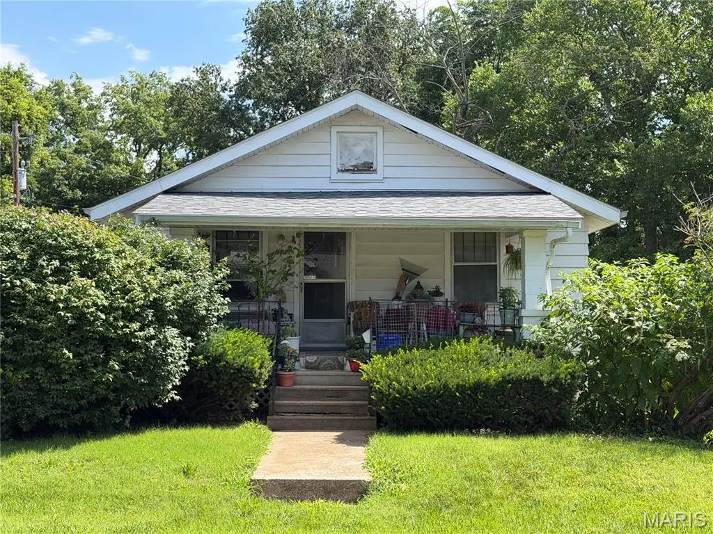 613 Wabash Avenue, Belleville, IL 62220 - #1