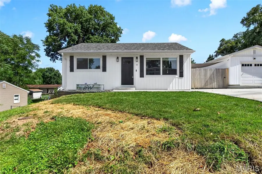 11 Robin Drive, Saint Charles, MO 63301 - #2