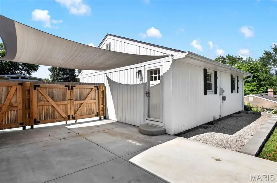 11 Robin Drive, Saint Charles, MO 63301 - #3
