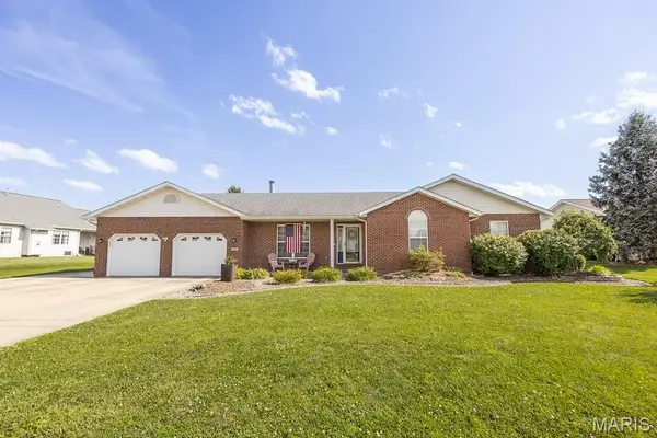 310 Coventry Way, Highland, IL 62249